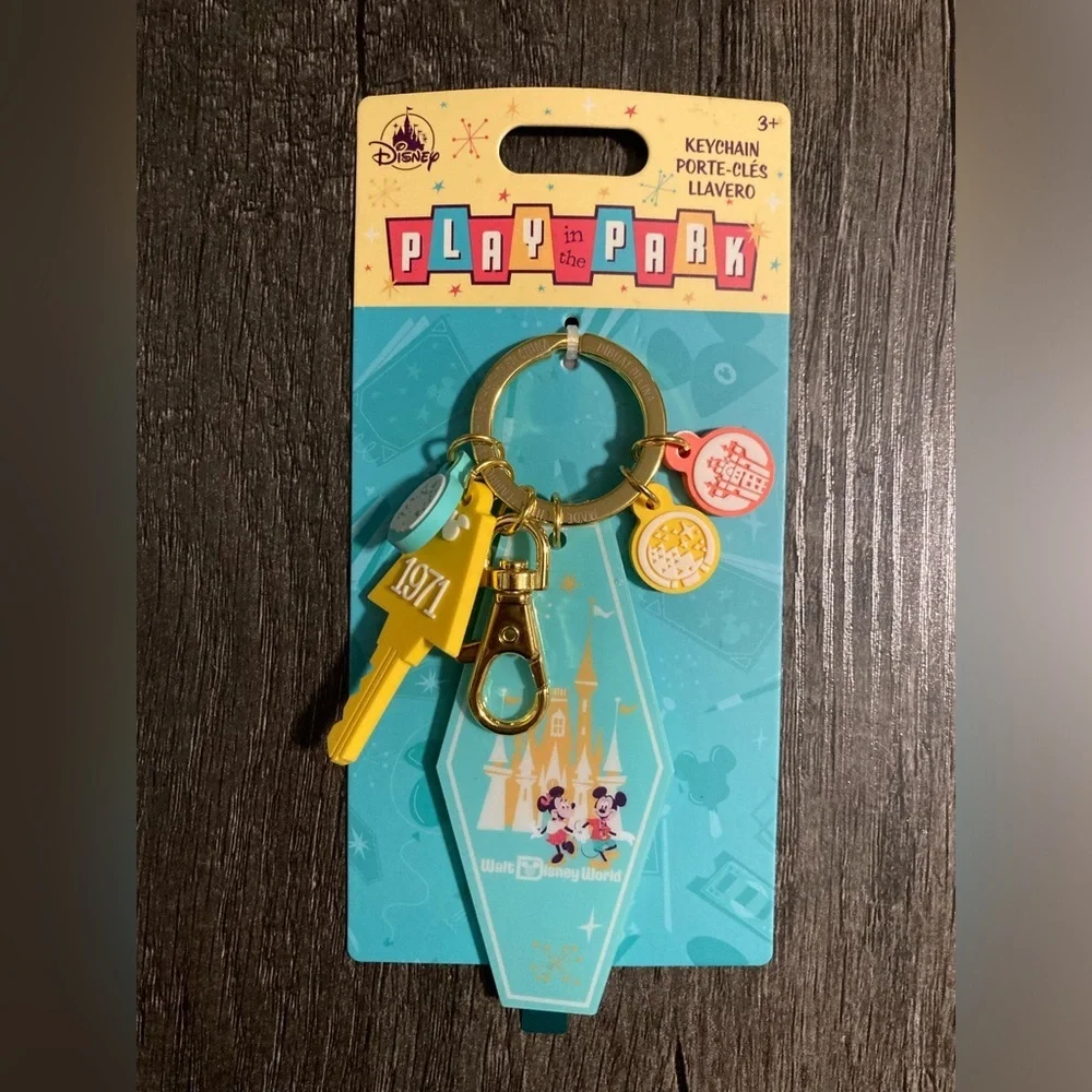 Play in the Park Disney Retro Hotel Keychain